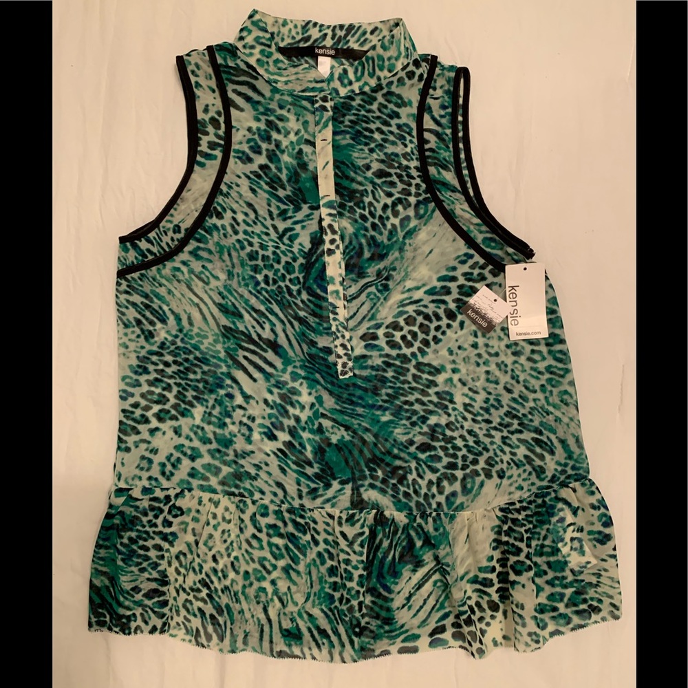 Tops,  KENSIE, size M, color green